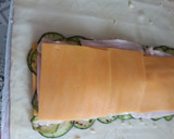 Foto del paso 3 de la receta: Empanada de hojaldre con calabacín queso y fiambre de pavo