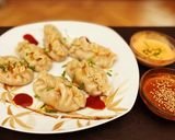 Foto del paso 7 de la receta: Gyozas caseras mixtas con mahonesa de soja, mahonesa de siracha y chili dulce