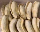 A picture of step 5 of Crispy Sesame Fried Bananas.