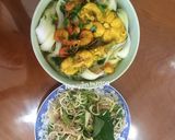 A picture of step 4 of Quang-Style Noodles with River Catfish and Shrimp.