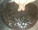 A picture of step 2 of Oreo lava cake.