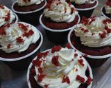 Foto langkah ke 8 dari resep Cupcake Red Velvet Ekonomis.