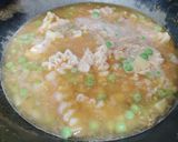 A picture of step 5 of Onion and potato Maggi.