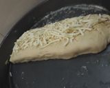 عکس مرحله 3 از دستور کالزونه مرغ و قارچ