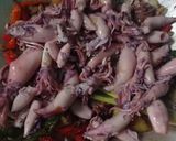 Foto langkah ke 4 dari resep Tumis Cumi Asin.