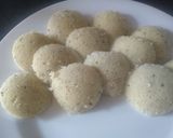A picture of step 5 of Rava idli.
