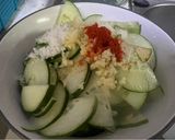 Foto langkah ke 3 dari resep Acar Timun Iris.