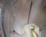 A picture of step 2 of Apple Creamy Shake🍎.