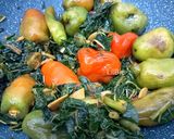 Foto langkah ke 4 dari resep Tumis Cabe Gendot Daun Pepaya.
