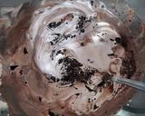 Foto del paso 4 de la receta Helado de Nocilla con trocitos de chocolate