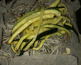 Foto del paso 7 de la receta: Calabacín y gulas en airfryer