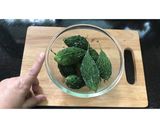A picture of step 1 of Bharwa Karela.