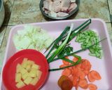 Foto langkah ke 1 dari resep Sop Ayam.
