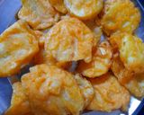 A picture of step 6 of Upwas ke pakoda and peanut chutney.
