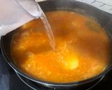 Foto del paso 6 de la receta: Rape en salsa con gambones y patata panadera
