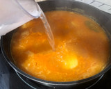 Foto del paso 6 de la receta: Rape en salsa con gambones y patata panadera