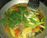 Foto langkah ke 4 dari resep Kakap Merah Kuah Kuning.
