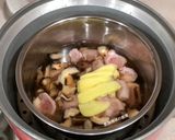 A picture of step 3 of Warm Autumn Chestnut Soup.