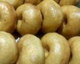Foto langkah ke 6 dari resep Donat jadul, donat warung, tanpa susu.