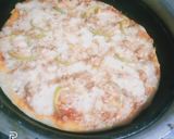 A picture of step 3 of Cheese pizza.