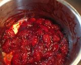 Une image de l'étape 2 de Confit de fraises.