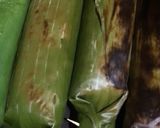 Foto langkah ke 3 dari resep Nasi liwet bakar isi ayam suwir pedas.