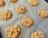 Φωτογραφία βήματος 4 της συνταγής Banana, oatmeal, PB & white chocolate cookies