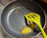 Foto langkah ke 2 dari resep Pizza Roti Teflon.