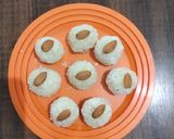 रस भरे नारियल के लड्डू (ras bhare nariyal ke ladoo recipe in Hindi) रेसिपी चरण 3 फोटो