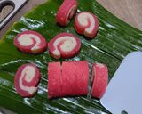 Foto langkah ke 5 dari resep Singkong gulung merah putih.