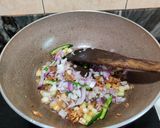 A picture of step 4 of Dry Schezwan Paneer.