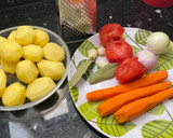 Foto del paso 1 de la receta: Guiso de ternera con patatas al vino blanco
