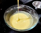 A picture of step 2 of Custard Vanilla Cake.