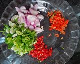 Foto langkah ke 2 dari resep Udang cabai garam.