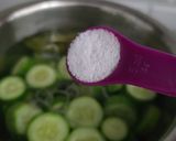 Foto langkah ke 4 dari resep Sayur Bening Timun.