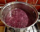 Áfonya krémleves recept fázis 4 fotója