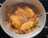 A picture of step 2 of Dragon chilli pakoda.