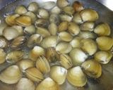 A picture of step 1 of Stuffed clams gravy.