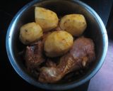 A picture of step 2 of Goaland steam chicken curry.
