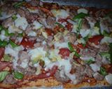 صورة لخطوة 4 من وصفة بيتزا بالتونة🍕😋