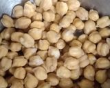 A picture of step 2 of Roasted chickpeas.