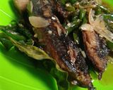 Foto langkah ke 4 dari resep Tongkol cuwe' cabe hijau.
