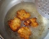 A picture of step 2 of Urud Dhal Vada.