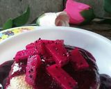 Foto langkah ke 1 dari resep Banana Pancake with DragonFruit Sauce.