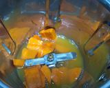 A picture of step 2 of Mango Gazpacho.