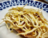 Foto del paso 4 de la receta: Tosta de angulas al ajillo