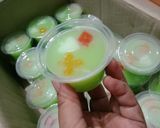 Foto langkah ke 5 dari resep Puding Melon Cup.