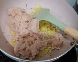 Foto langkah ke 2 dari resep Ayam Cincang Kecap Isian Bakpao Roti.