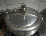A picture of step 6 of Daal Palak.