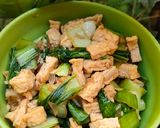 Foto langkah ke 5 dari resep Tumis Tahu Pokcoy.